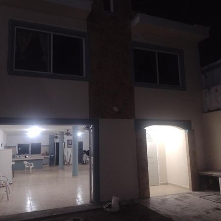 Yeyos Resort رينكون دي غوايابيتوس المظهر الخارجي الصورة